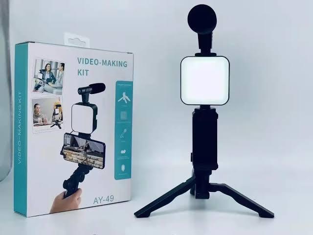 Video-Making Vloging Kit with Microphone